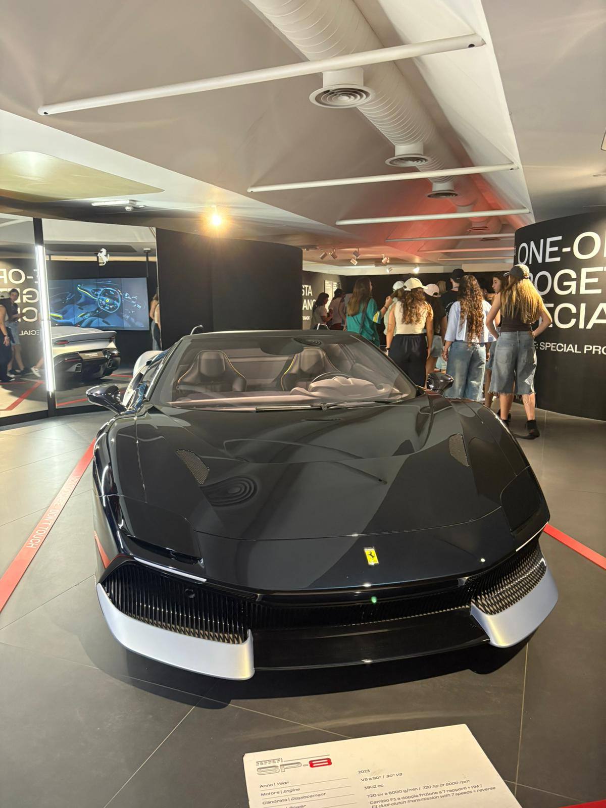 Zdjęcie Wycieczka - Maranello Ferrari (5)ff8e4bdf-099e-442f-944c-e9d1cc05d217.jpg w galerii Wycieczka po Europie